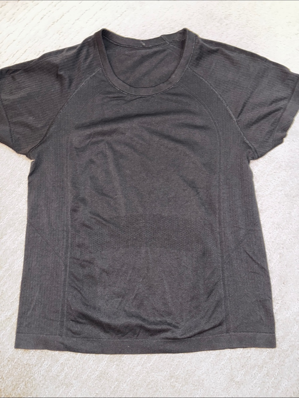 Old navy top - Picture 2 of 4